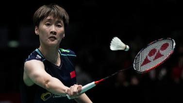 中占据上风 中占据上风