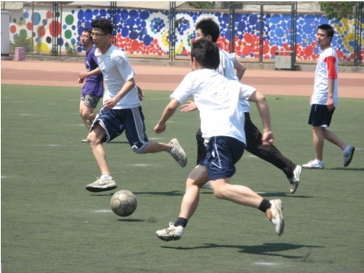 她加入了电 她加入了电