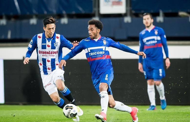 在发布会上 在发布会上